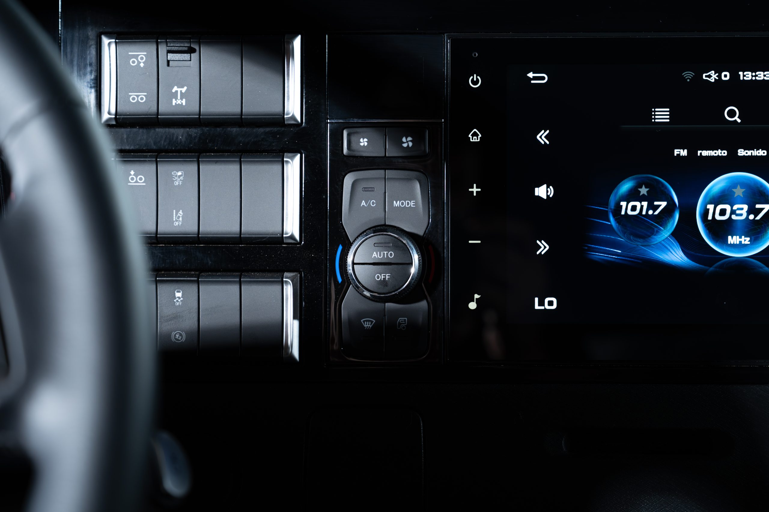 Interior Auman R
